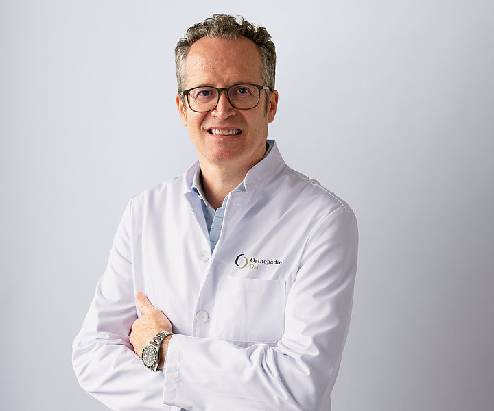 PD Dr. med. Henrik Behrend wird ab September 2023 als Partner das Ärzte-Team der Orthopädie Ost verstärken.